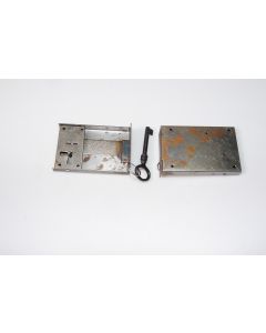 Kastenschloss mit Stulp links, Beschläge, Eisen, 60mm, 95mm, Dornmass 75mm Geliefert mit passendem Schlüssel, Eisen.