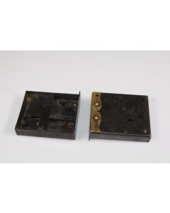 Kastenschloss mit Stulp links, Beschläge, Eisen, 75mm, 90mm, Dornmass 60mm. Geliefert mit passendem Schlüssel, Eisen.